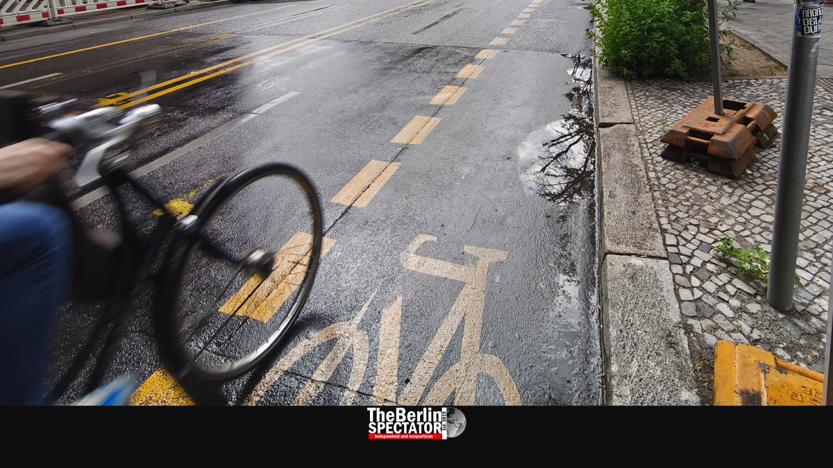 Berlin: Argument About Bike Lane in Kantstrasse Escalates