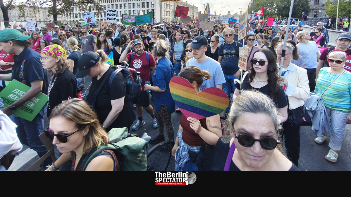 Berlin: Tens of Thousands March for Social Cohesion